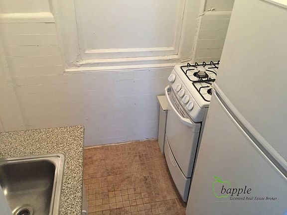 5th image of 235 Sullivan St APT 8