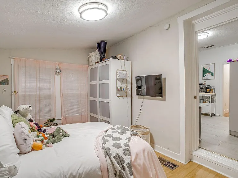 2544 S University Dr — Photo 11