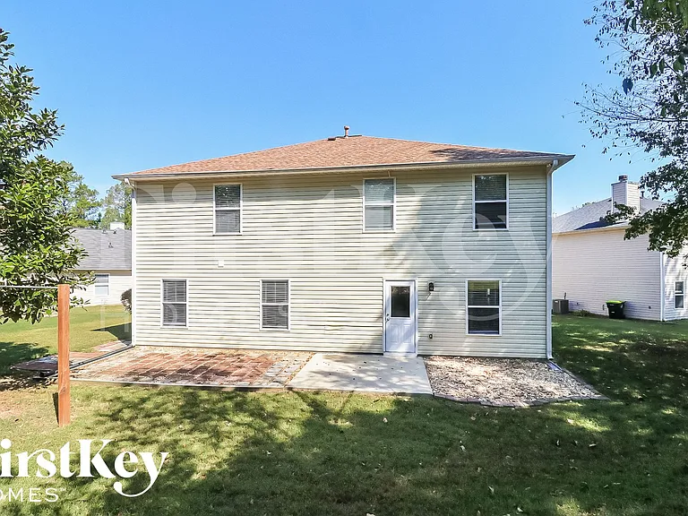 1033 Sycamore Ln — Photo 15