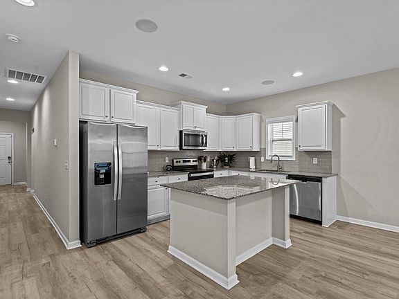 4th image of 635 Rose Quartz Ln