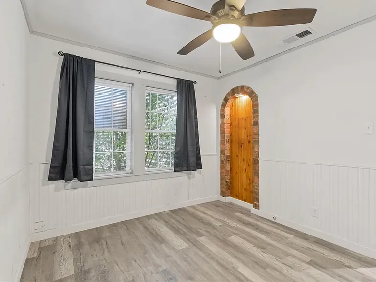 1221 N Neblett St — Photo 17