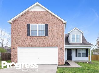 1215 Larzelere Ln, La Vergne, TN 37086
