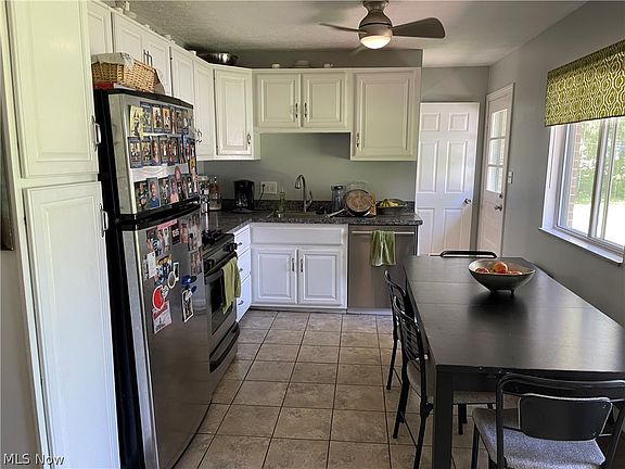 4th image of 3385 Hemphill Rd