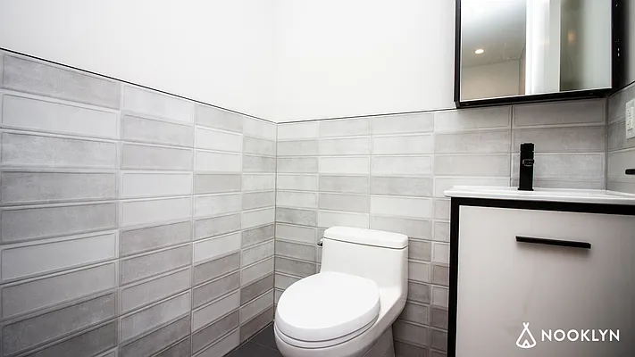Rented by Nooklyn NYC LLC | media 18