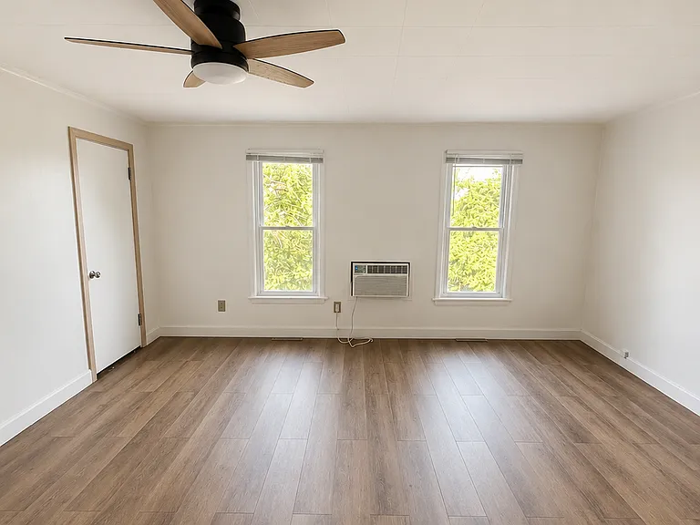 409 N Center St #3 — Photo 2