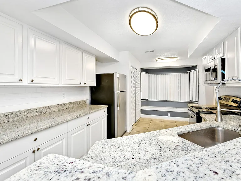 Village Townhomes — Photo 9