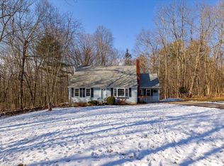 35 Bushnell Rd, Sturbridge, MA 01566