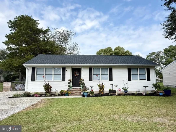 9 W Pine St, Delmar, MD 21875