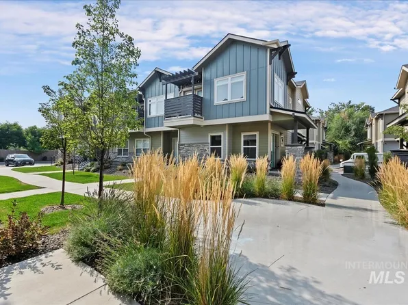 4264 N Reed Ln, Garden City, ID 83714