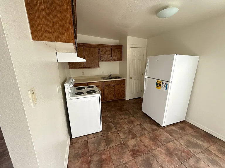 200 S Boulder Ave — Photo 5
