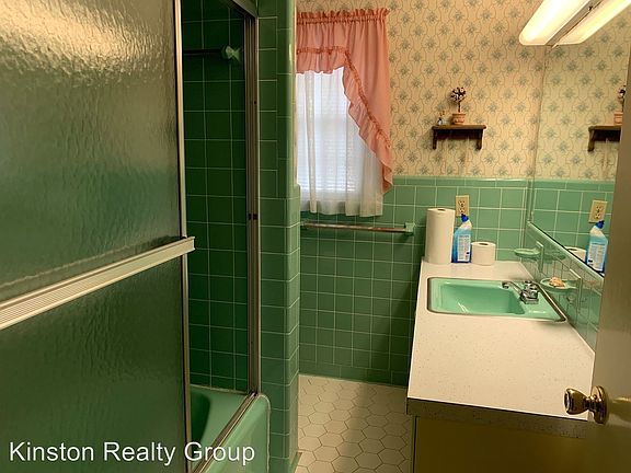 5th image of 2703 Sheryl Dr