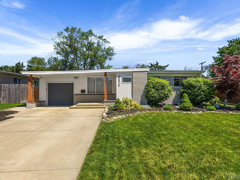 1st image of 22519 Saint Joan St