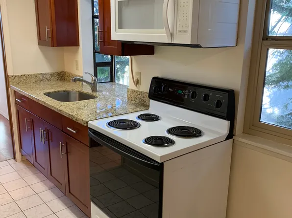 Pinetree Apartments LLC - 201, 4230 8th Ave NE, Seattle, WA 98105