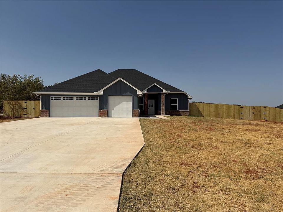 1st image of 2208 Winter Ridge Rd