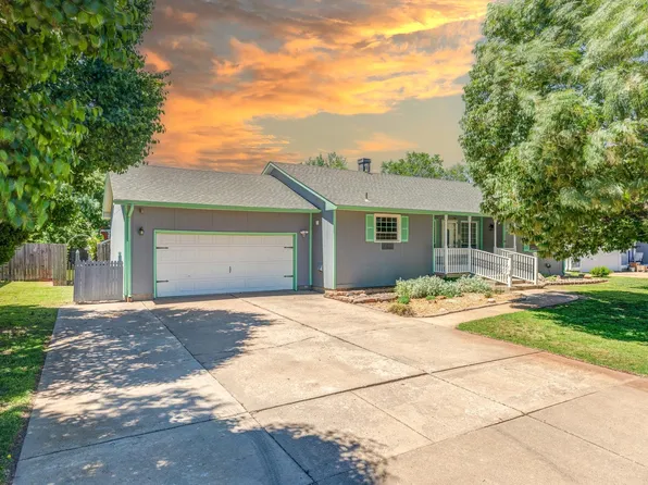 752 Moundview Ave, Salina, KS 67401