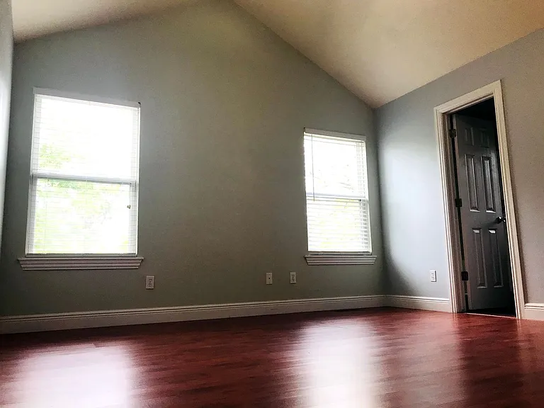 1652 W Cedar St — Photo 10