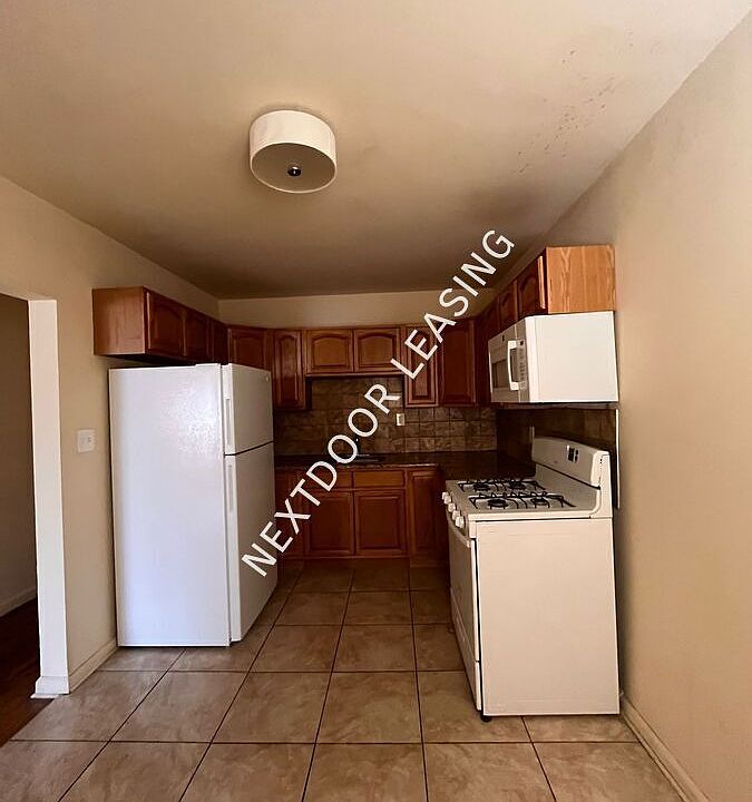 1st image of 162 Stegman St #2M