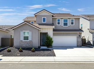 864 Cosmos Dr, Vacaville, CA 95687