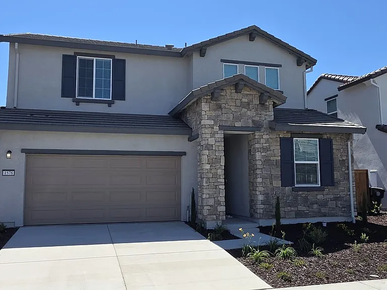 1578 Halo Pl — Photo 2