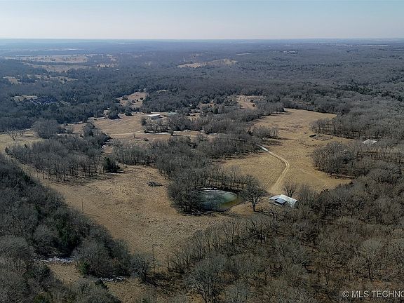 3rd image of 9305 N Jackson Ln