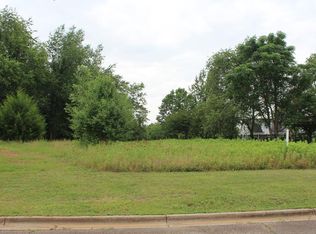236 Wentworth Ln, Albany, GA 31721
