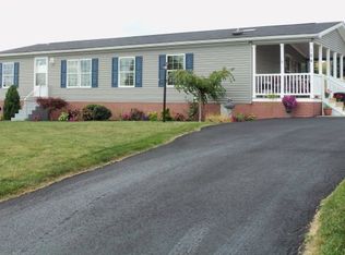 204 Nicole Ln, Somerset, PA 15501