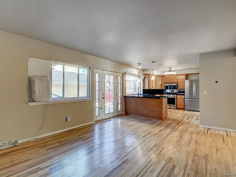 8679 Garrison Ct — Photo 5
