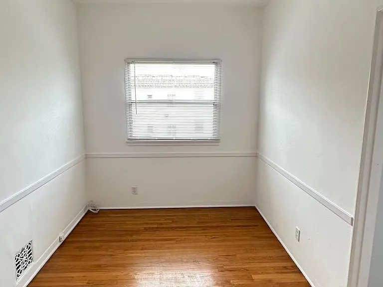 6001 Whitworth Dr #8 — Photo 18