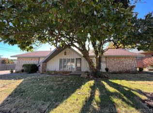 6318 E 58th St S, Tulsa, OK 74135