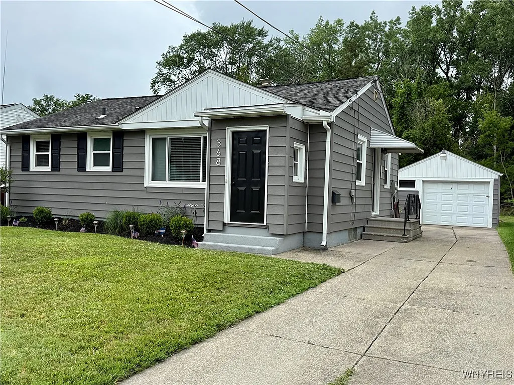368 Linwood Ave photo 1