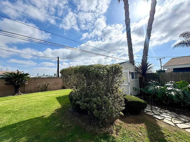 19282 Salmon Ln — Photo 17
