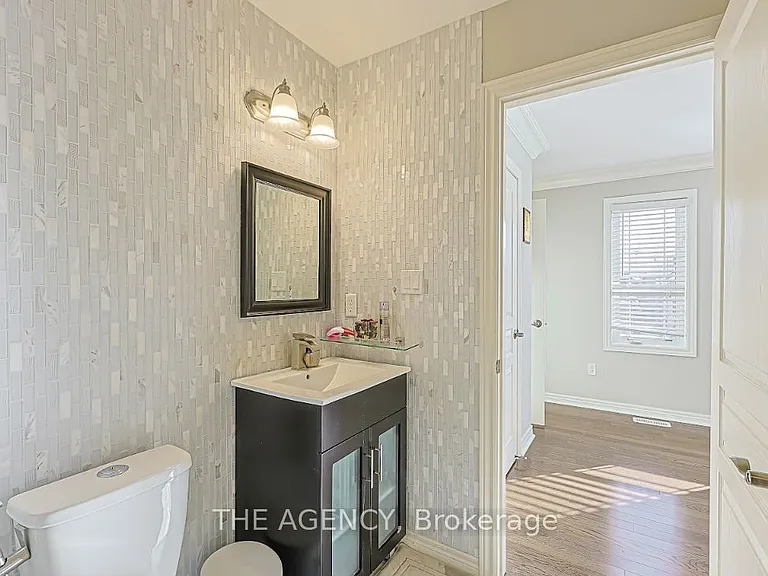 48 Tonner Cres — Photo 36