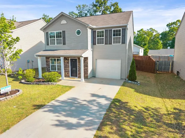 540 Craftsman Ln, Boiling Springs, SC 29316