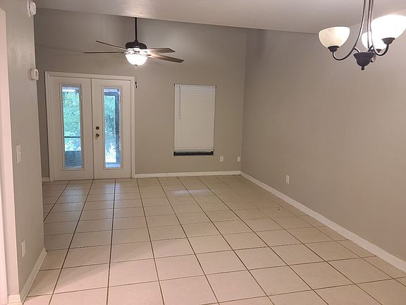 2nd image of 900 SW 62nd Blvd APT B8