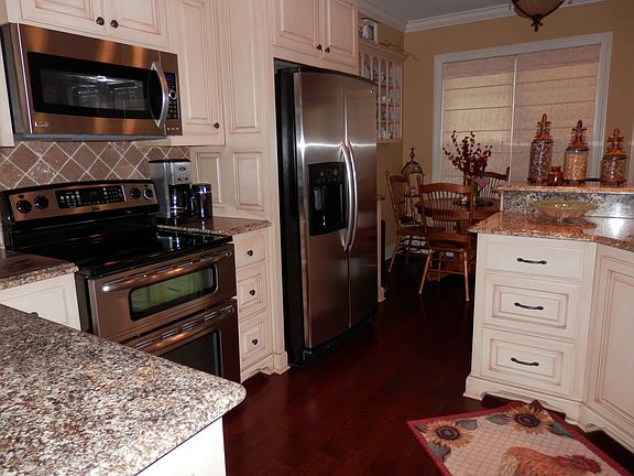 2nd image of 1902 Bienville Dr