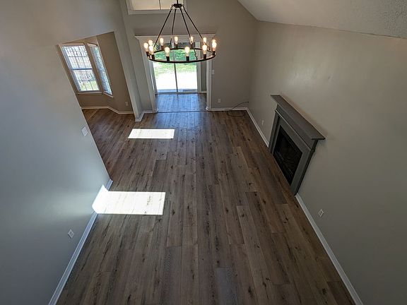 5th image of 7000 Weatherwood Dr
