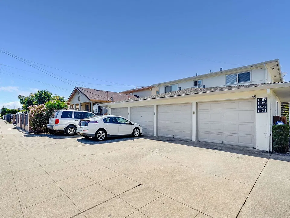 1473 166th Ave