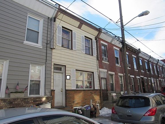 3rd image of 328 Cantrell St