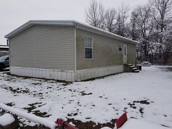 2nd image of 127 Greenbriar Ln W