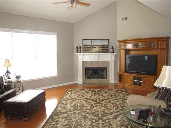 5th image of 4737 White Pass Dr
