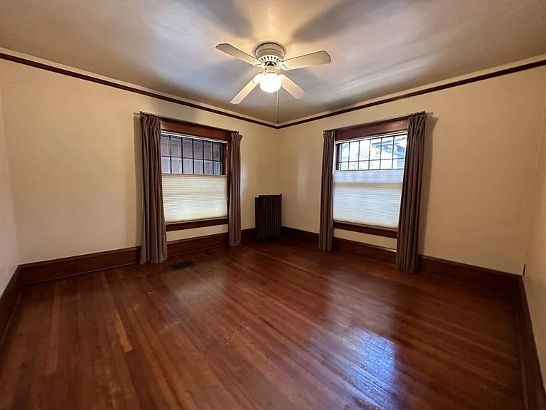431 N Cherry St — Photo 15