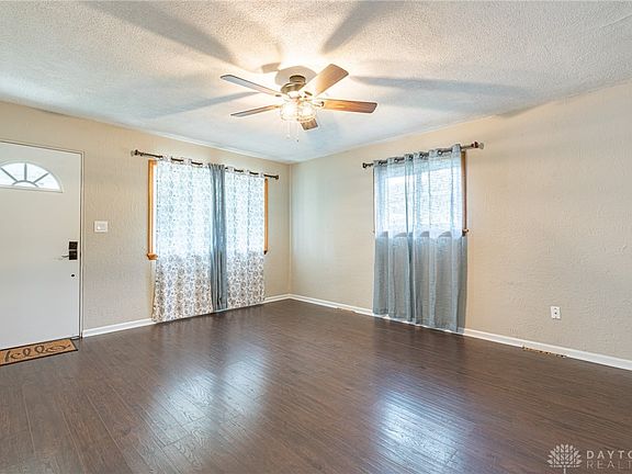 2nd image of 1145 Devon Ave