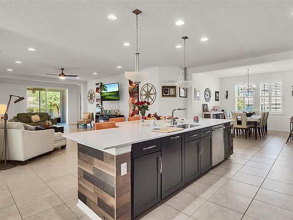 5th image of 3050 Zander Dr