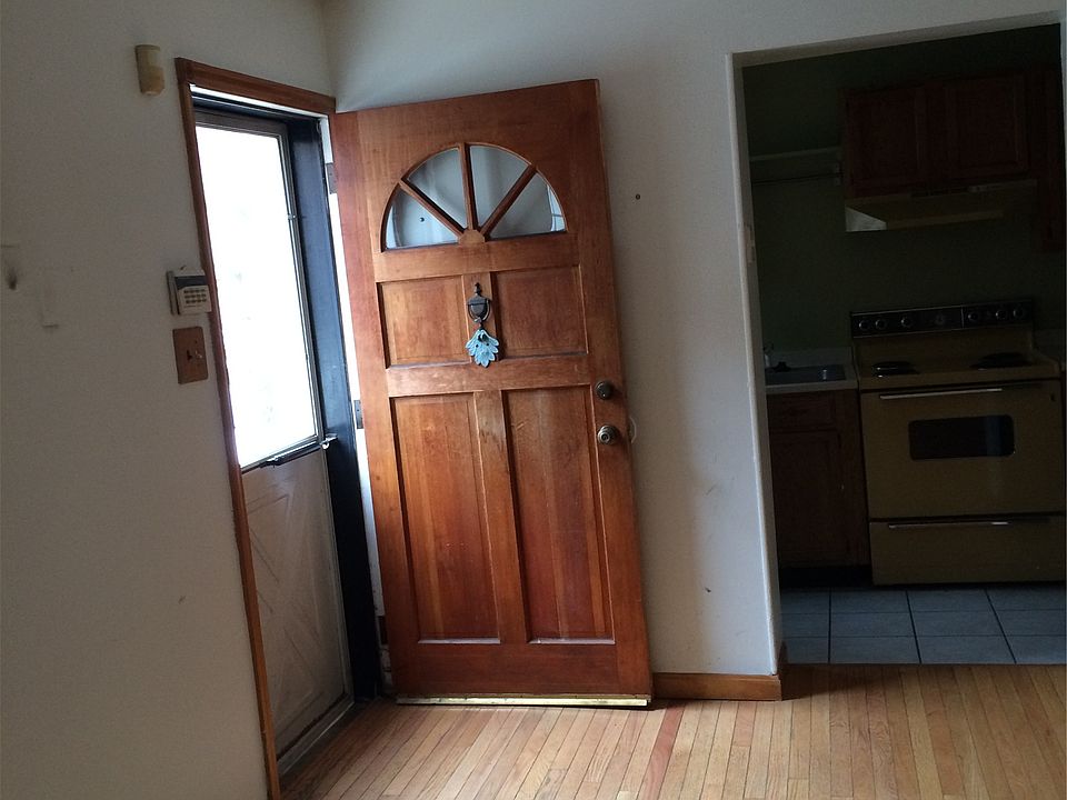 612 Entrance