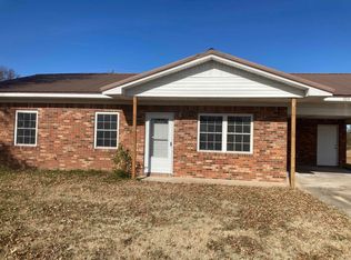 1056 E Maxine St, Piggott, AR 72454