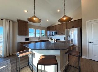 1782 Tamarack Rd, Shakopee, MN 55379