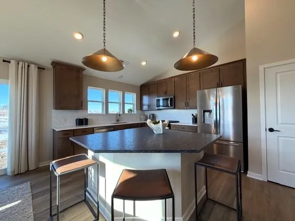 1782 Tamarack Rd, Shakopee, MN 55379