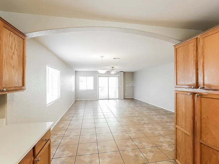 2650 S 84th Dr — Photo 8