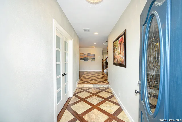5 bed, 3.0 bath, 3288 sqft, $3,000 — Photo 2