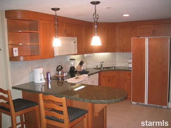 2nd image of 3108 Marriott Grand Residence Clb